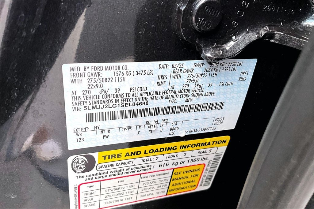 Used 2025 Lincoln Navigator Reserve AWD/4WD image 21