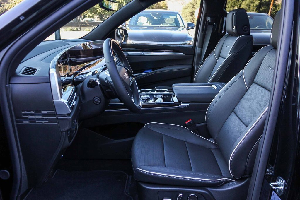 Used 2026 Cadillac Escalade Luxury image 20