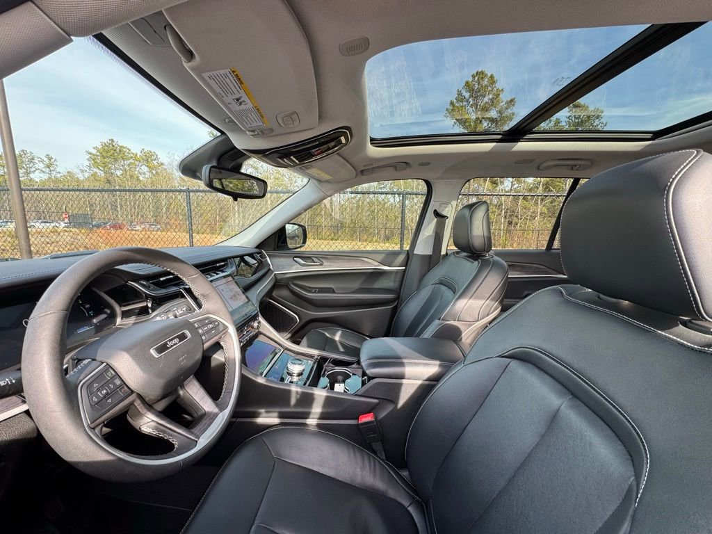 Used 2022 Jeep Grand Cherokee Limited 4xe image 19