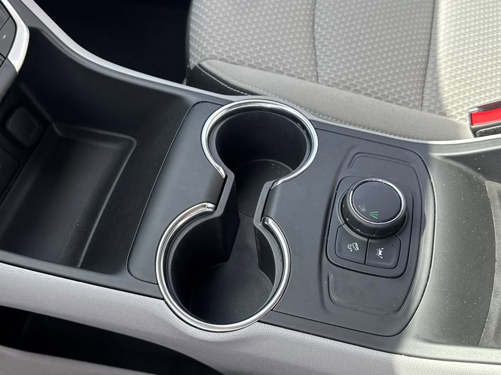 Used 2024 GMC Terrain SLE image 21