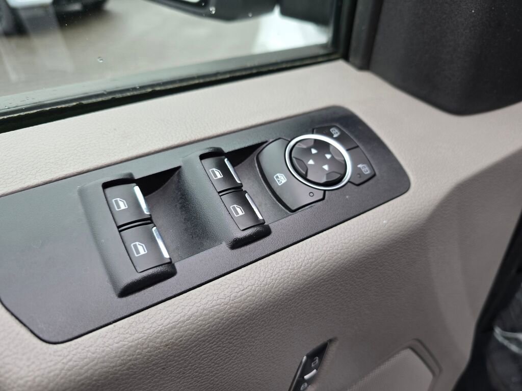 Used 2015 Ford F150 XLT w/ Equipment Group 301A Mid image 16