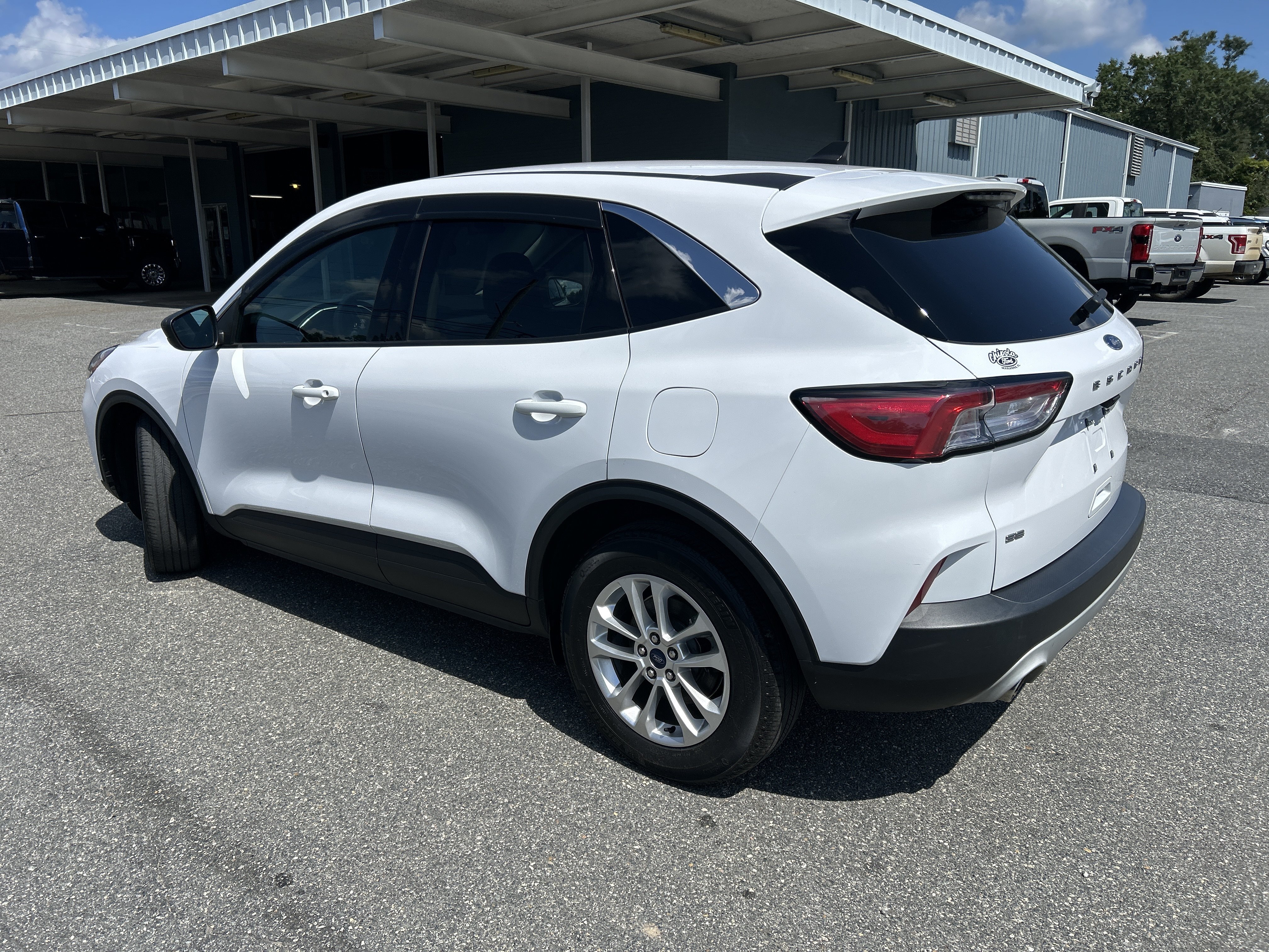 Used 2022 Ford Escape SE w/ Convenience Package FWD image 5