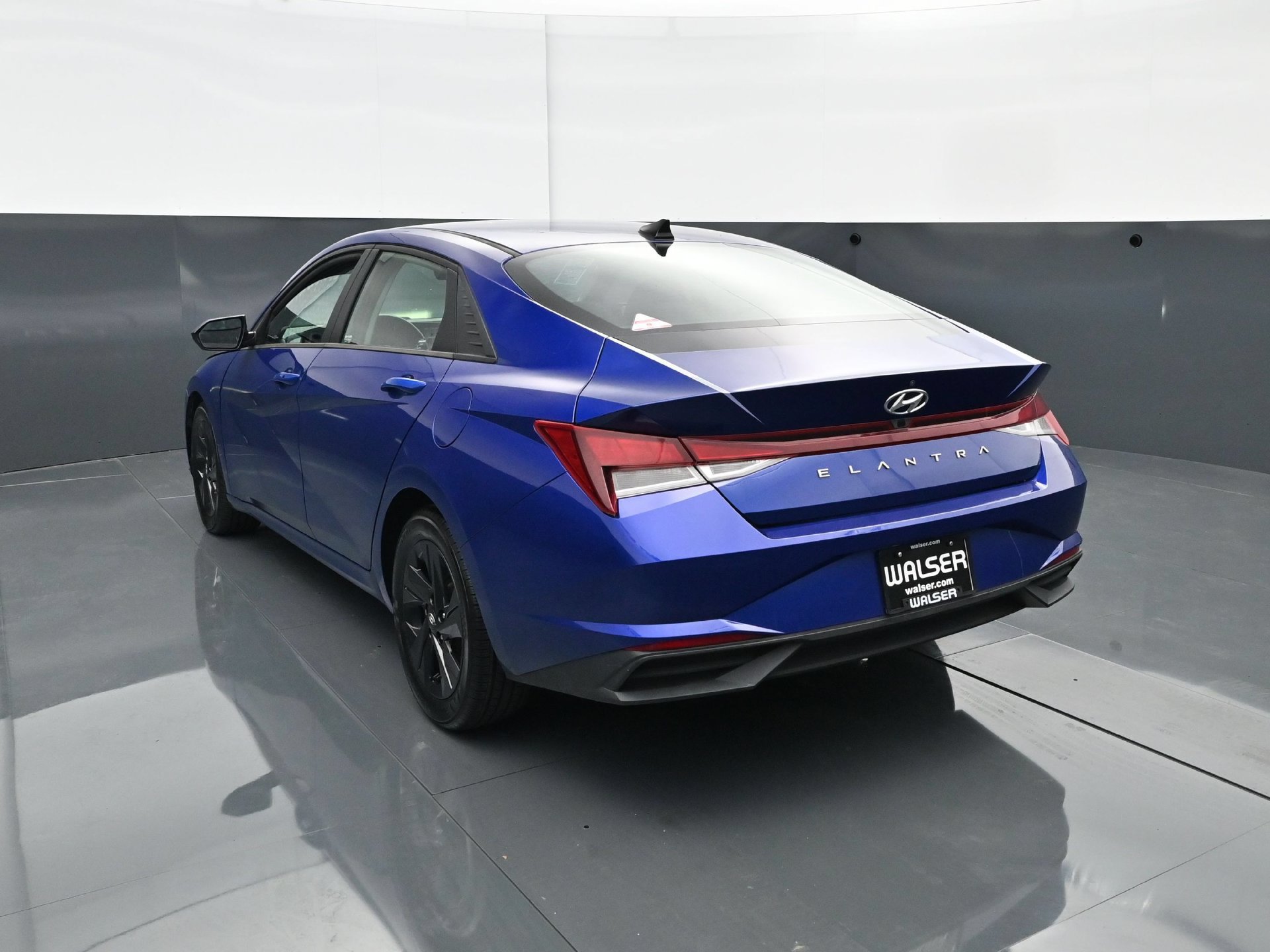 Used 2021 Hyundai Elantra SEL FWD image 5