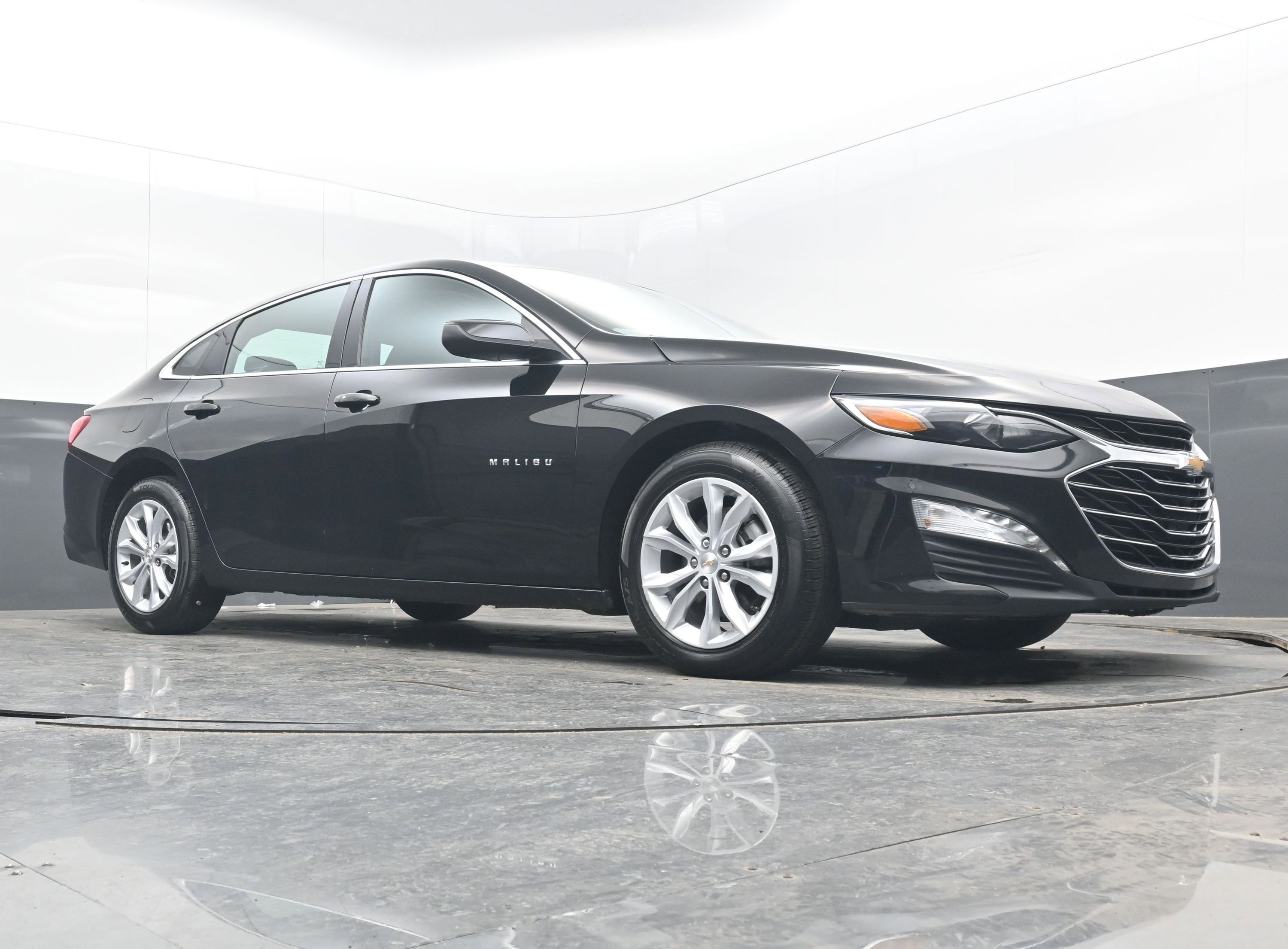 Used 2024 Chevrolet Malibu LT image 22