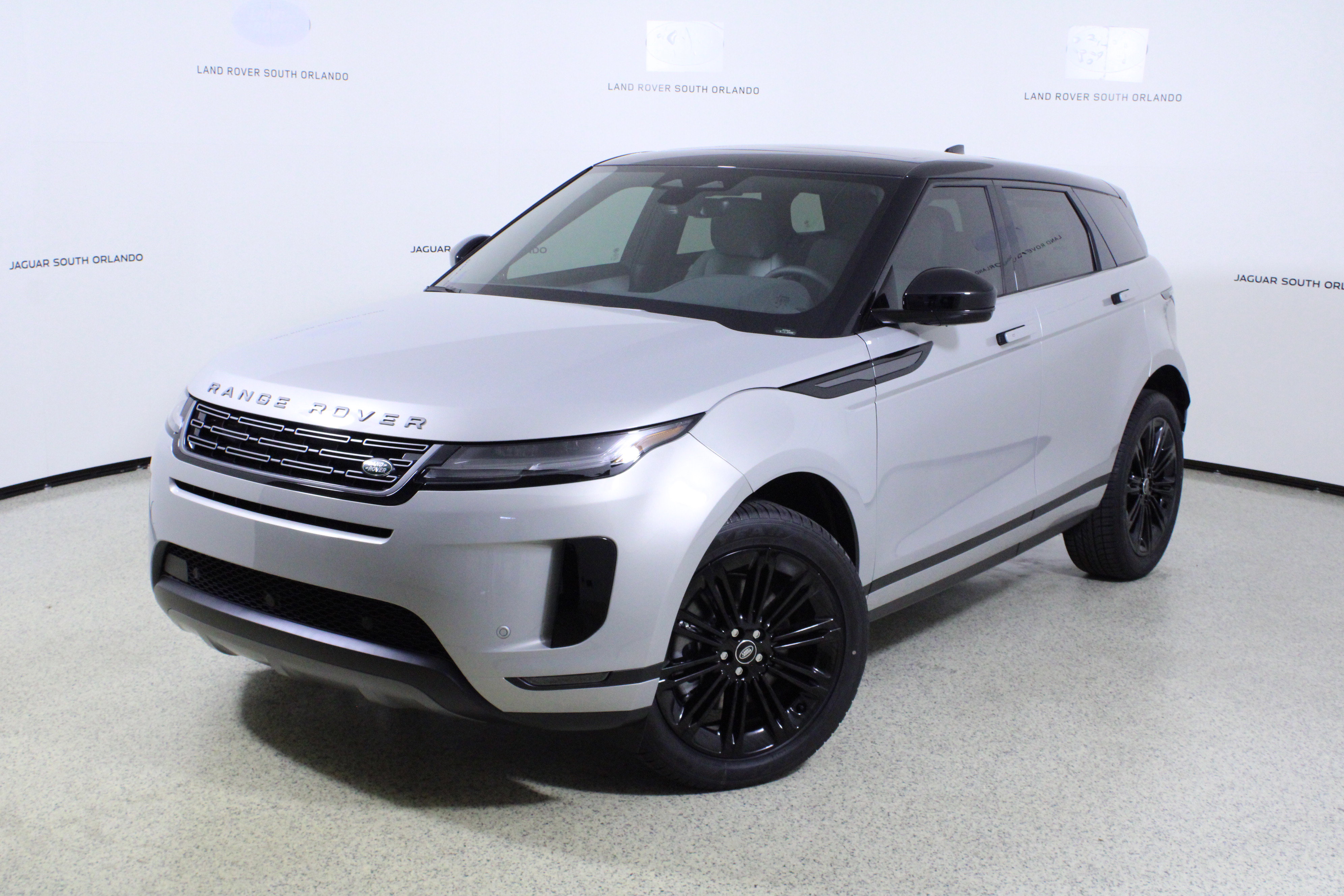 New 2026 Land Rover Range Rover Evoque S image 1