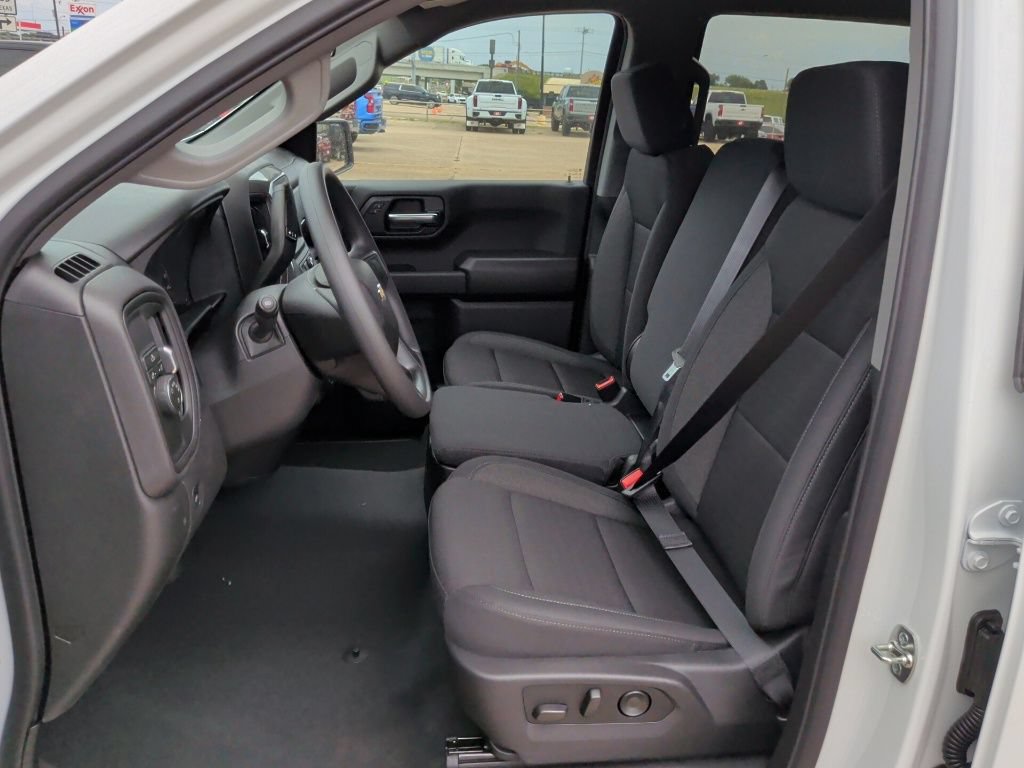 New 2026 Chevrolet Silverado 1500 Custom w/ LPO, Dark Essentials Package RWD image 12