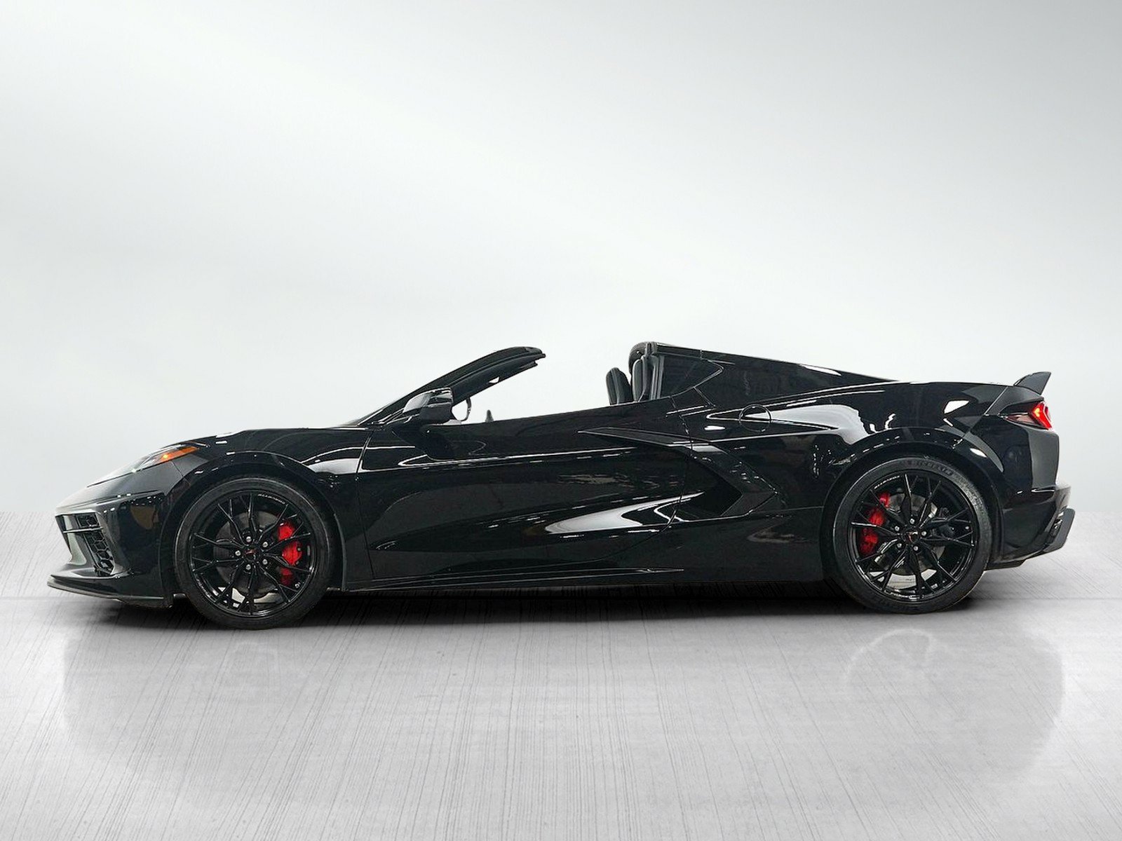 Used 2023 Chevrolet Corvette Stingray Coupe w/ Z51 Performance Package RWD image 3