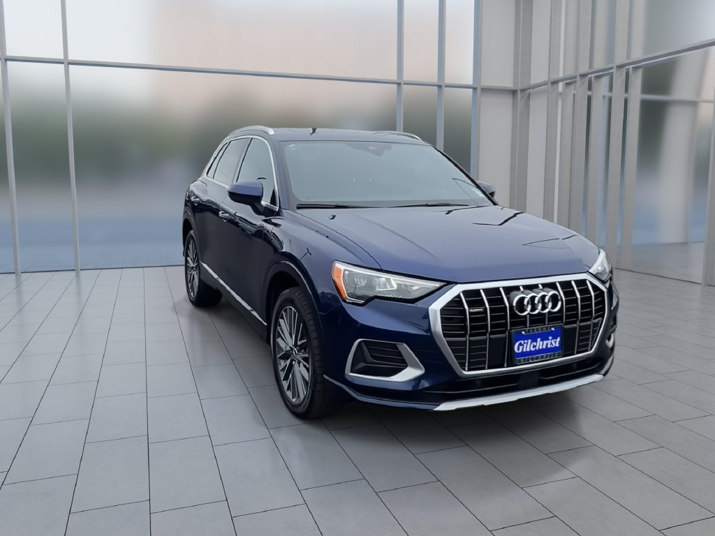 Used 2021 Audi Q3 2.0T Premium w/ 19" Wheel Package AWD/4WD image 2