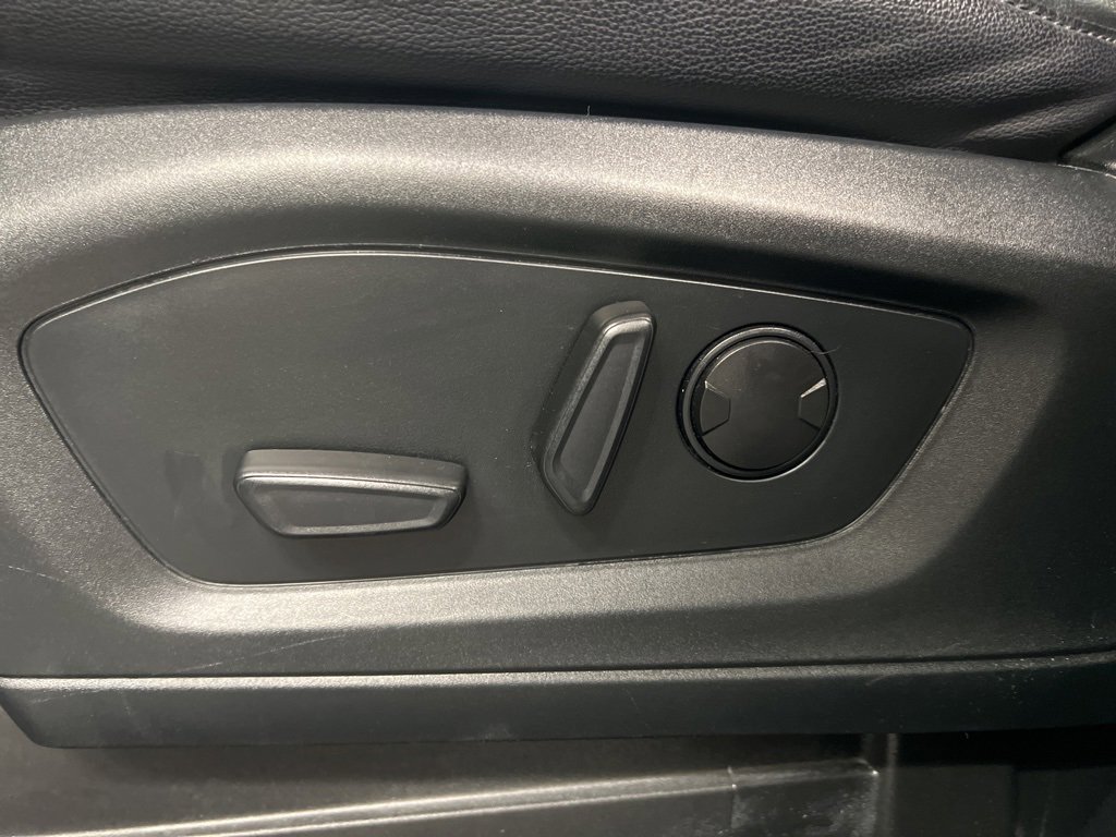 Used 2022 Ford Explorer Limited w/ Equipment Group 301A image 28