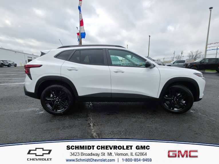 New 2026 Chevrolet Trax ACTIV w/ Sunroof Package FWD image 4