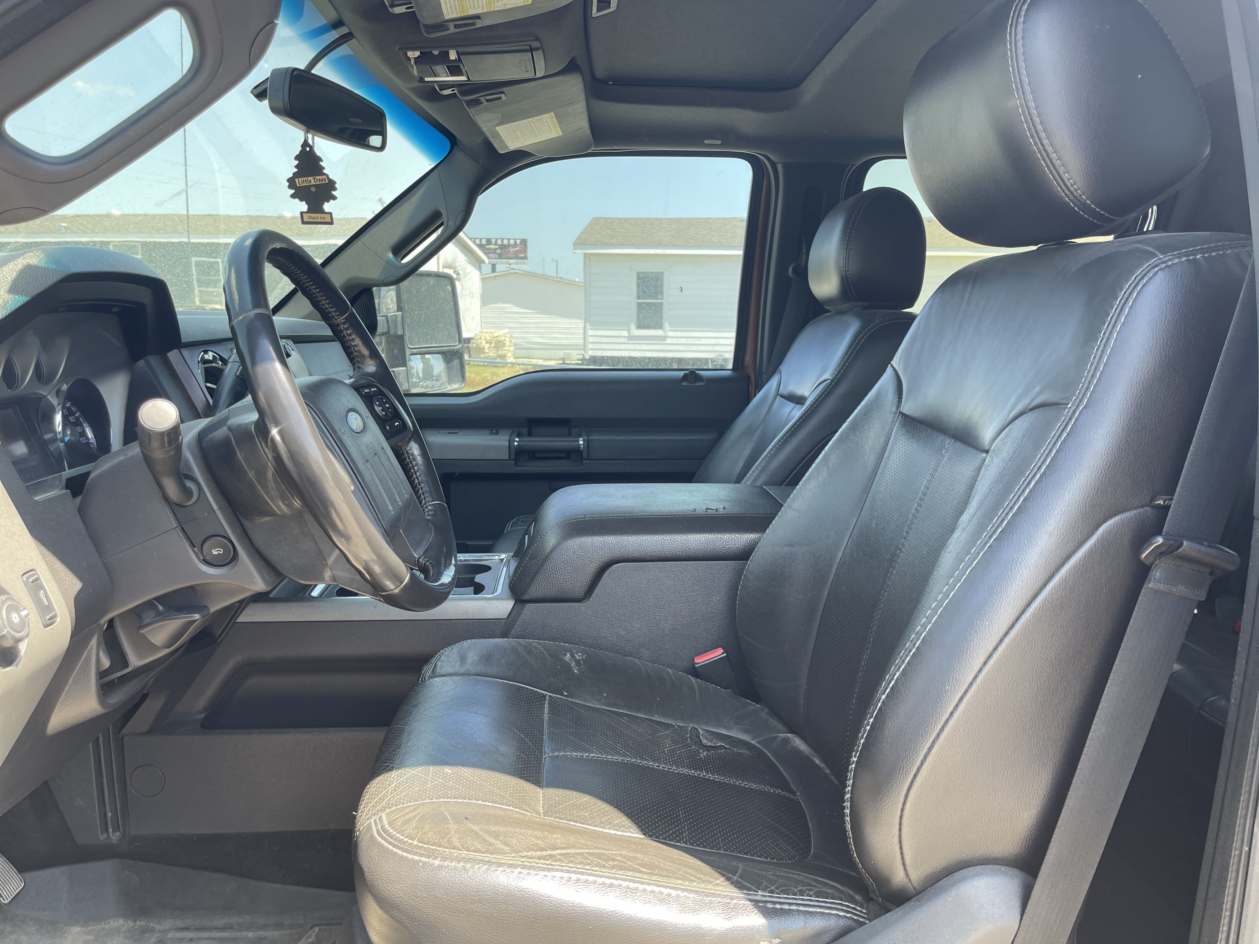 Used 2012 Ford F350 Lariat w/ Lariat Ultimate Pkg AWD/4WD image 36