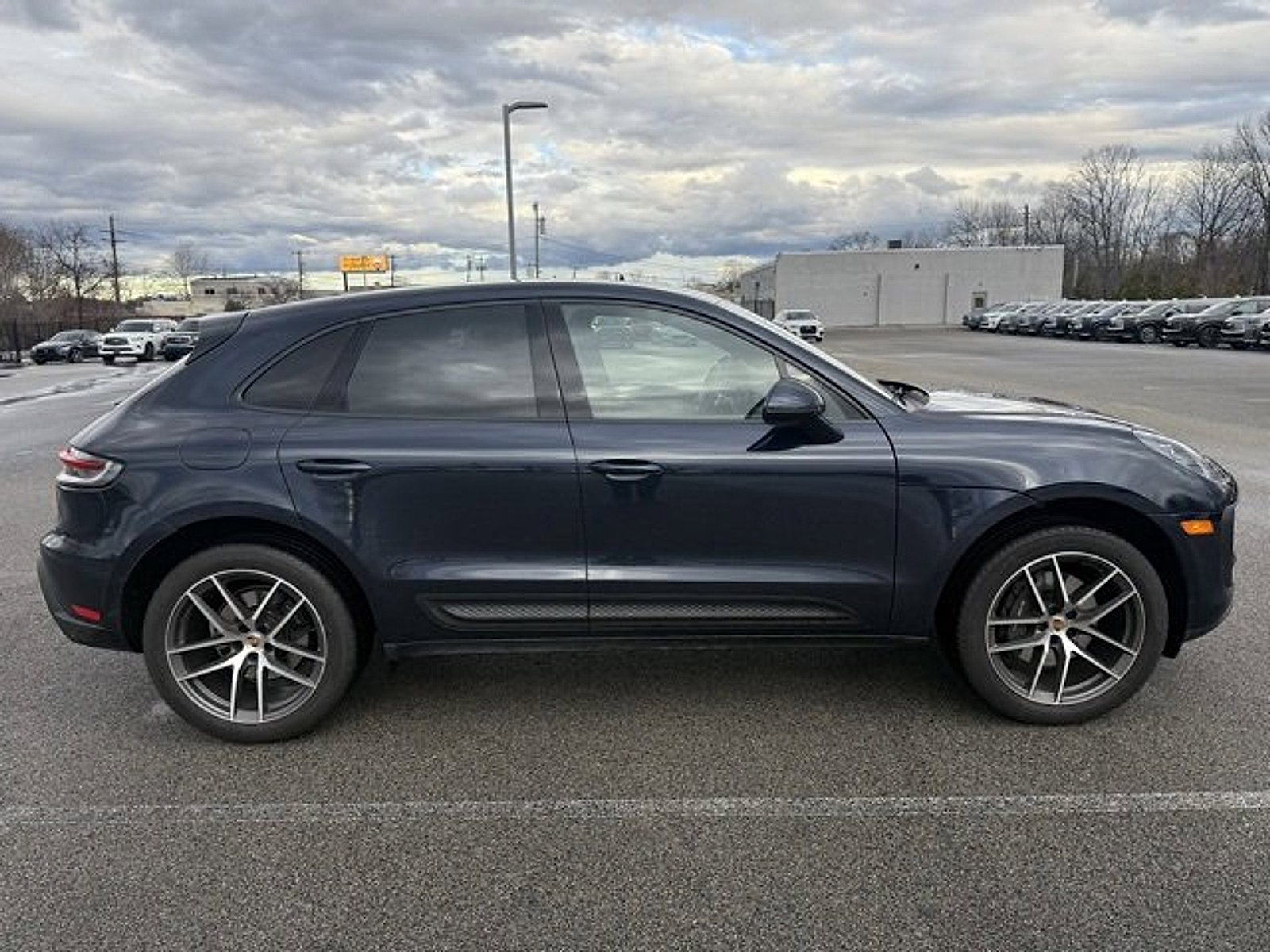 Used 2023 Porsche Macan Turbo image 8