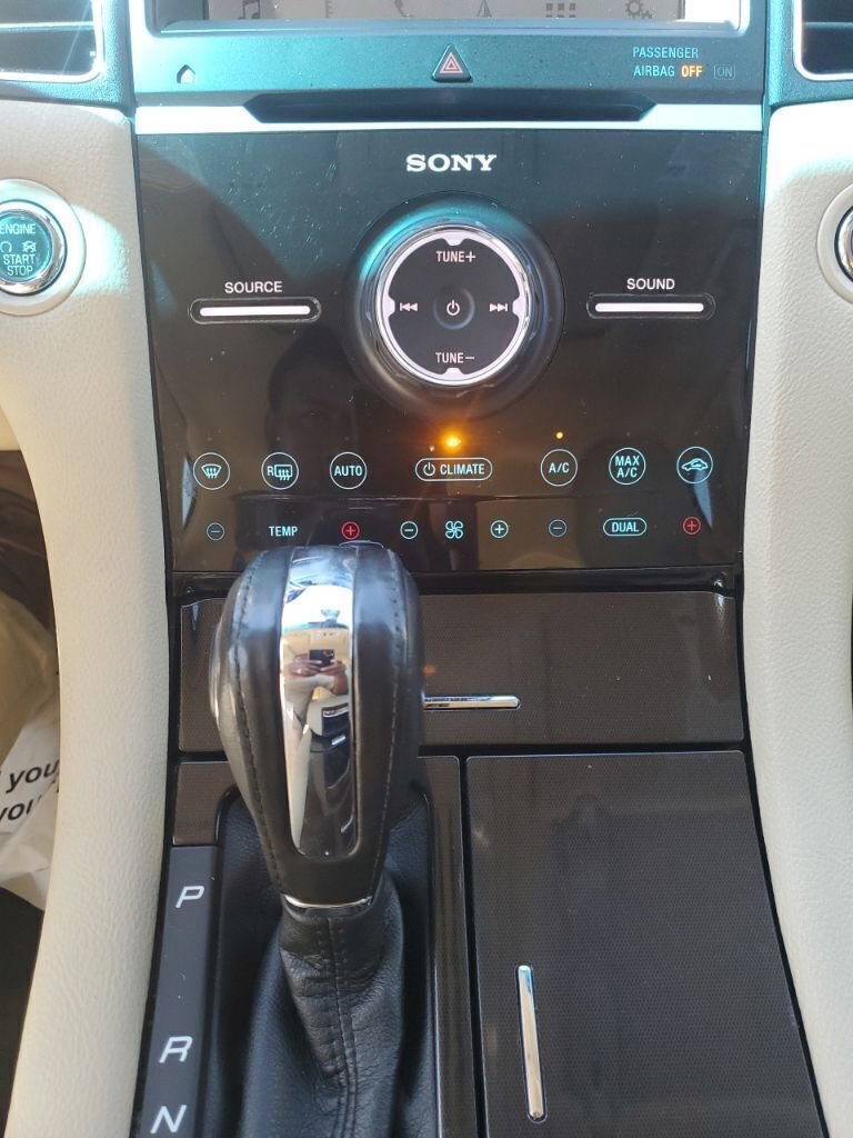 Used 2018 Ford Taurus Limited FWD image 21