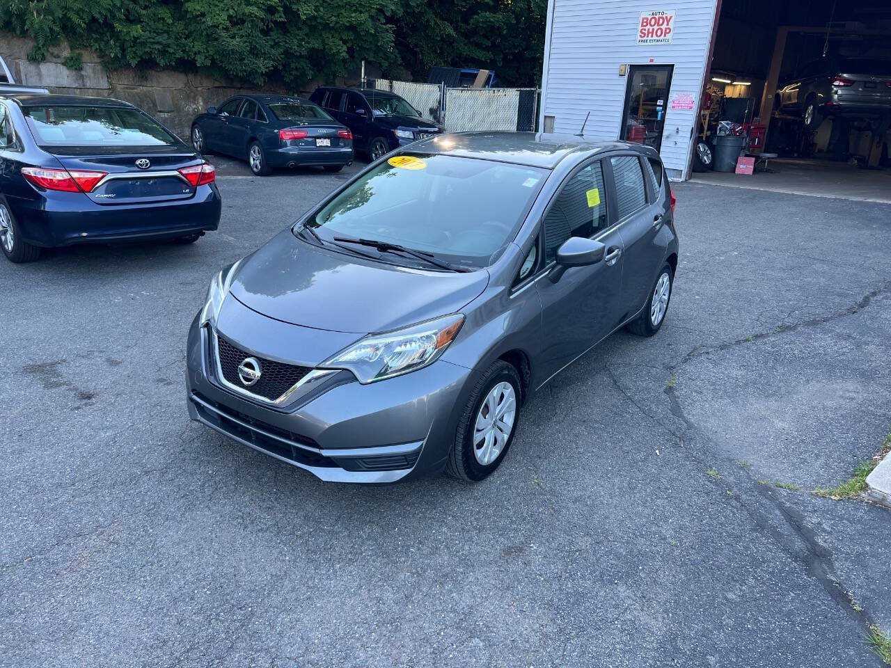 Used 2017 Nissan Versa Note SV FWD image 30