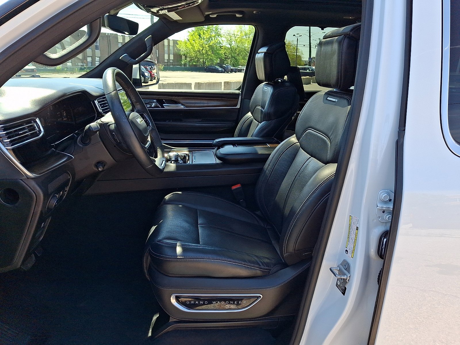 Used 2022 Jeep Grand Wagoneer Series I w/ Rear Seat Video Group 1 AWD/4WD image 14