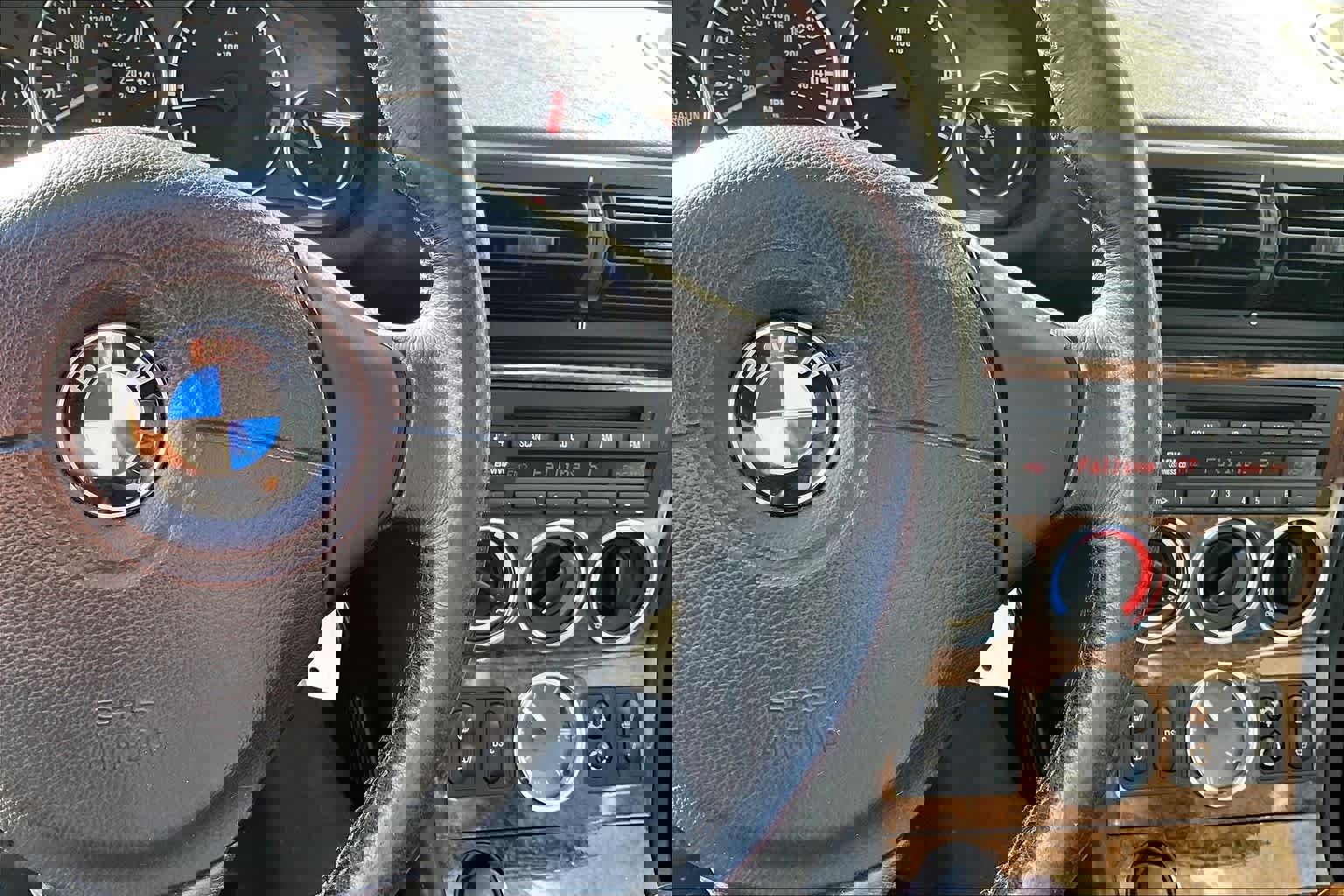 Used 2000 BMW Z3 2.5i image 17