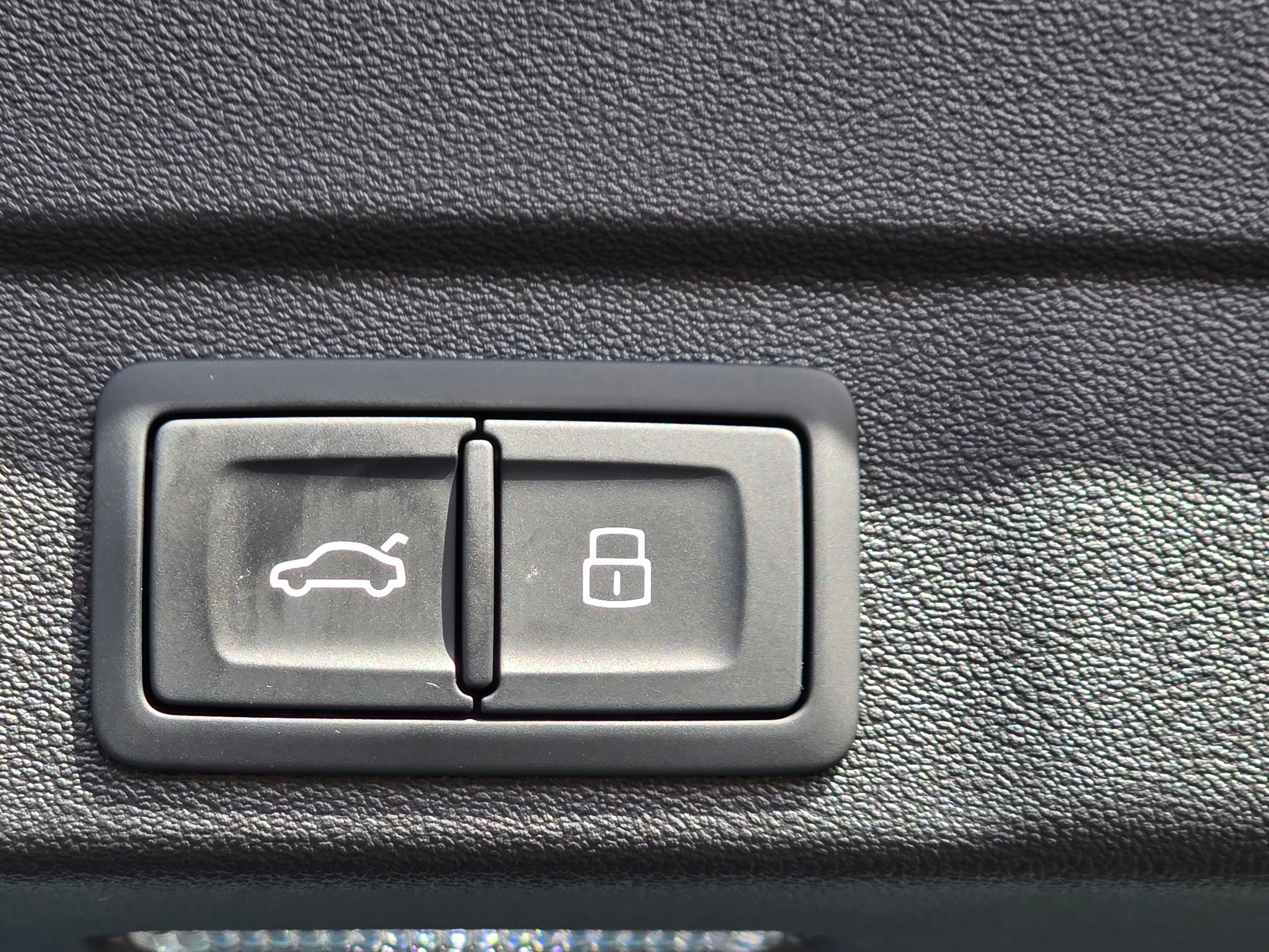 Used 2025 Audi A5 2.0T Premium w/ Convenience Package image 23