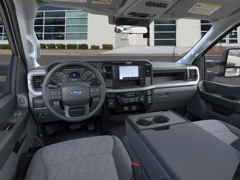 New 2025 Ford F550 2WD Regular Cab Super Duty image 9