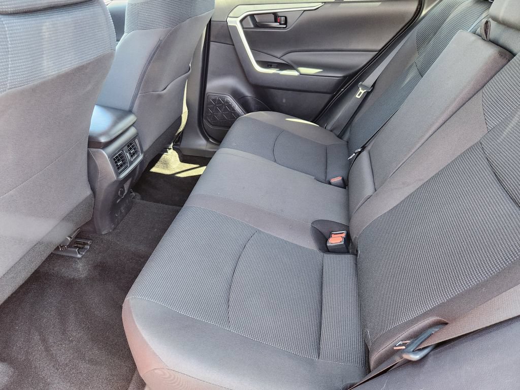 Used 2025 Toyota RAV4 LE AWD/4WD image 19