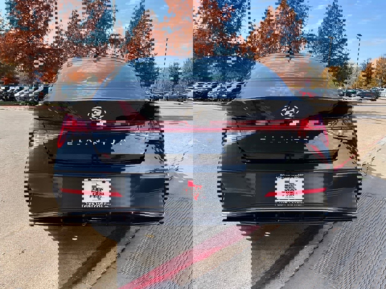 Used 2025 Hyundai Elantra SEL image 7