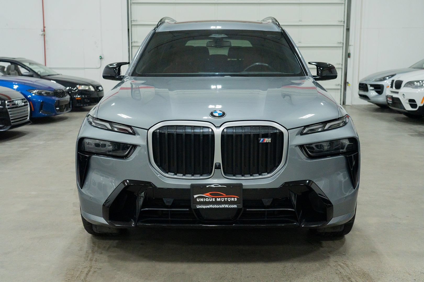Used 2023 BMW X7 M60i AWD/4WD image 2
