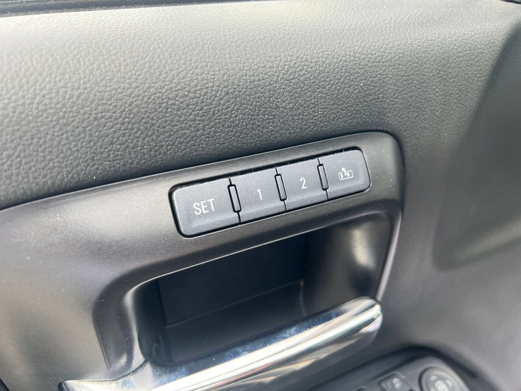 Used 2017 GMC Sierra 1500 SLT w/ SLT Premium Package AWD/4WD image 16