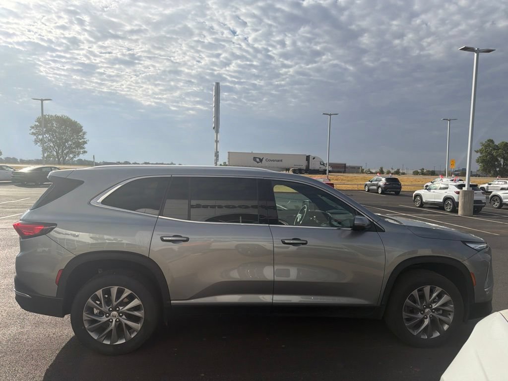 Used 2026 Buick Enclave Preferred FWD image 6
