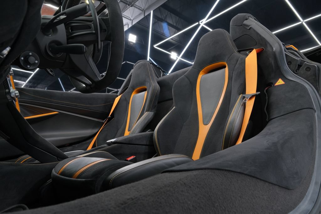 Used 2020 McLaren 720S Spider RWD image 14