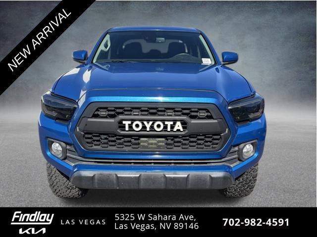 Used 2018 Toyota Tacoma SR5 RWD image 2