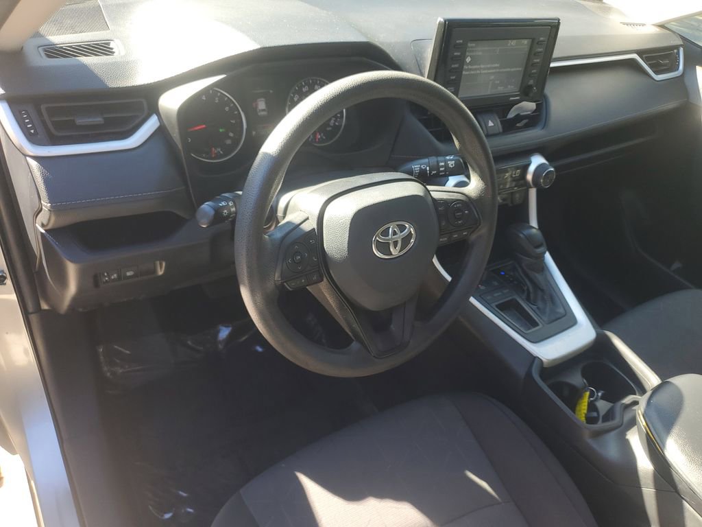 Used 2021 Toyota RAV4 XLE image 21