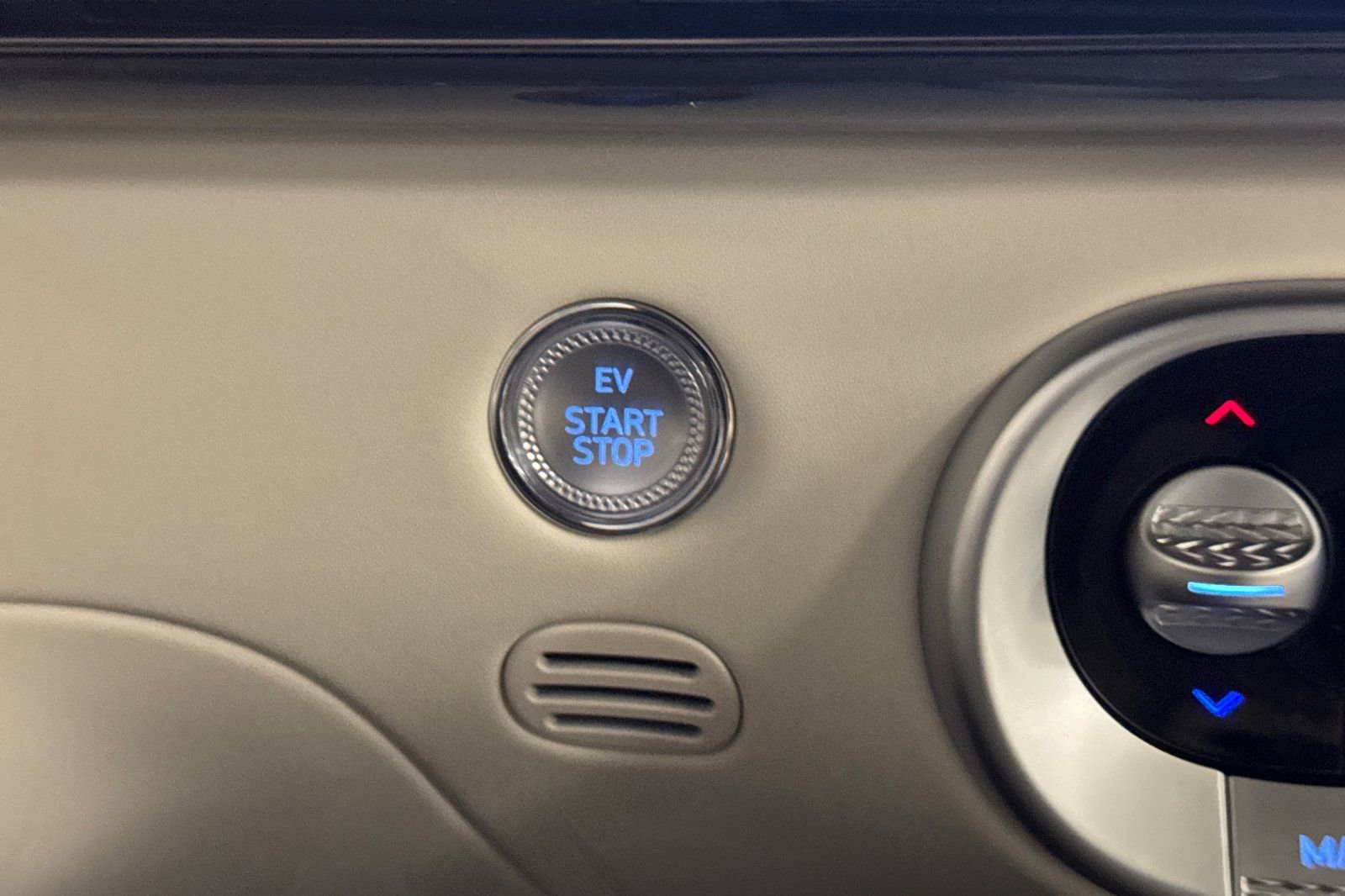 New 2026 Genesis GV60 Advance AWD/4WD image 23