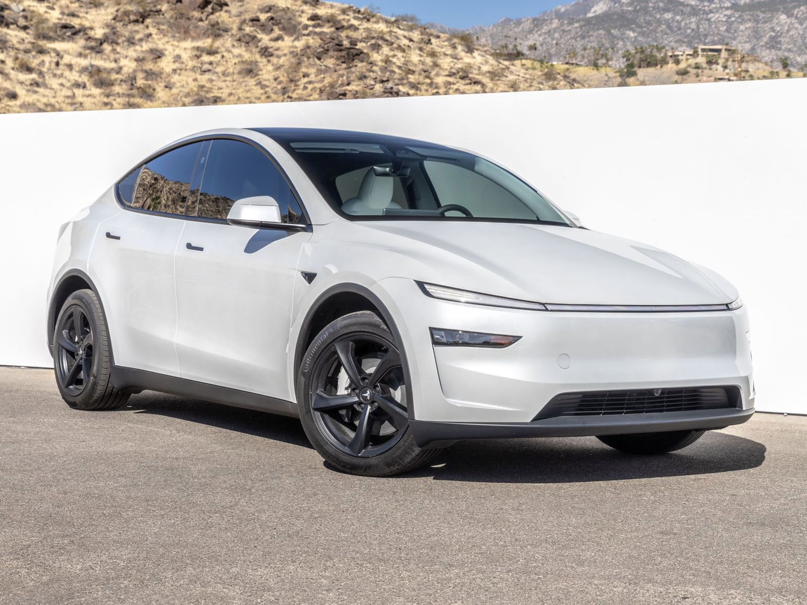 Used 2026 Tesla Model Y 2WD image 6