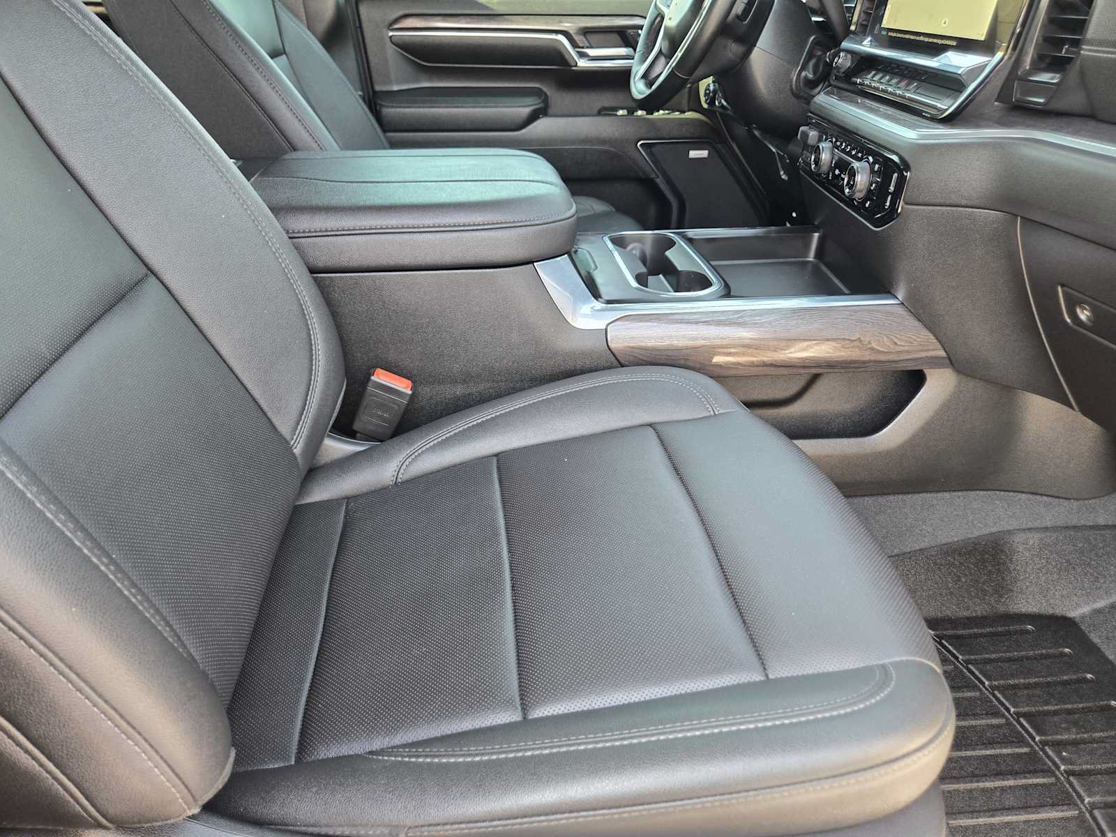 Certified 2024 Chevrolet Silverado 3500 LTZ w/ LTZ Convenience Package AWD/4WD image 14