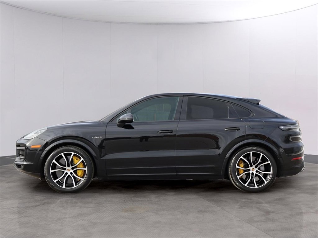 Certified 2023 Porsche Cayenne Turbo S image 2