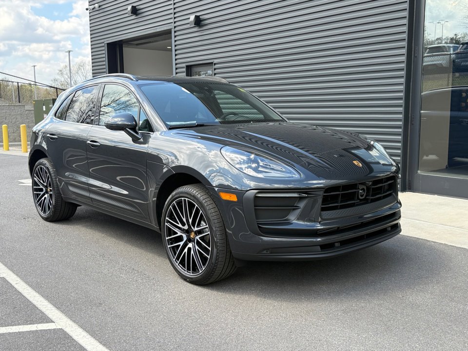 New 2026 Porsche Macan Turbo image 9