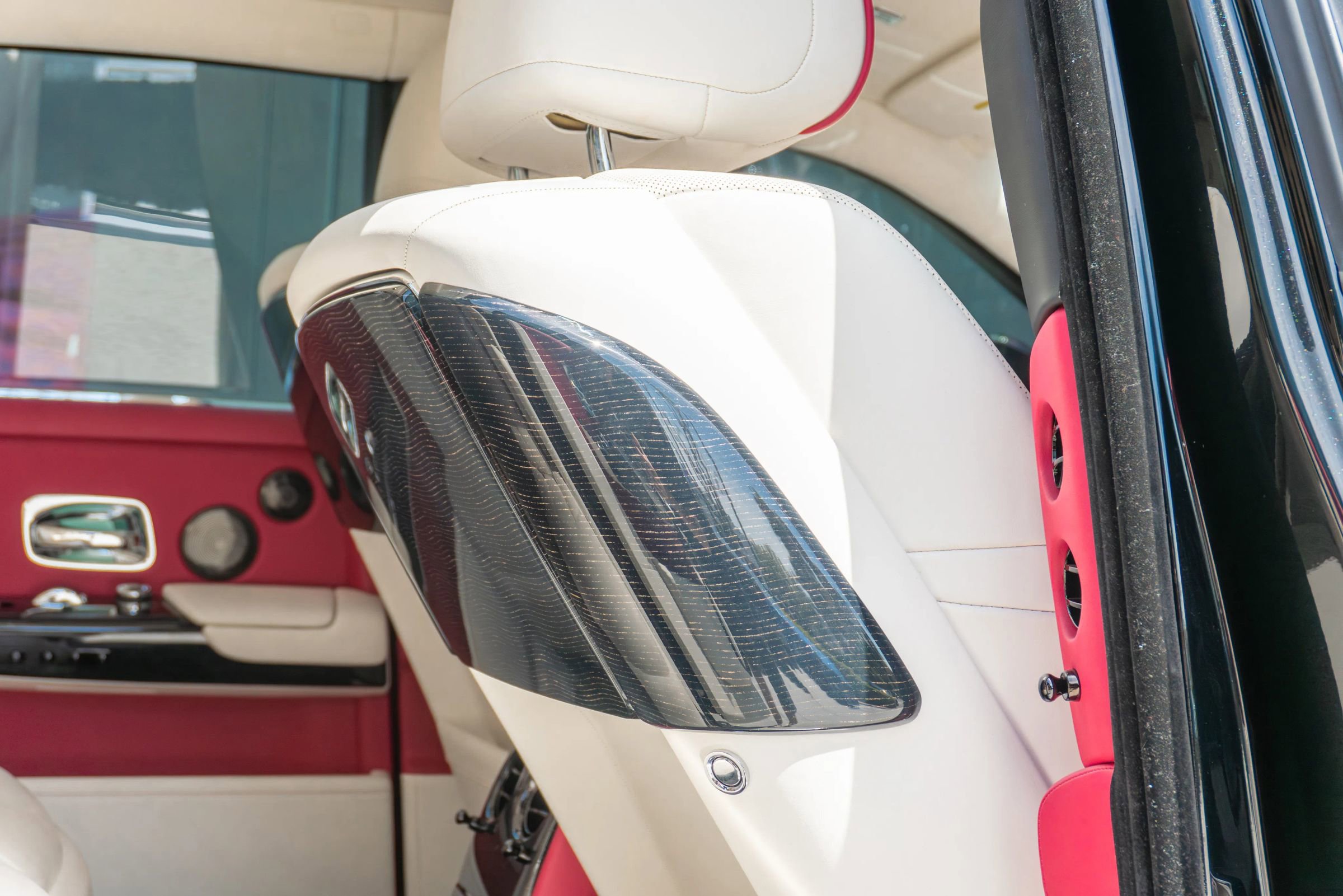 Used 2023 Rolls-Royce Phantom Sedan RWD image 65