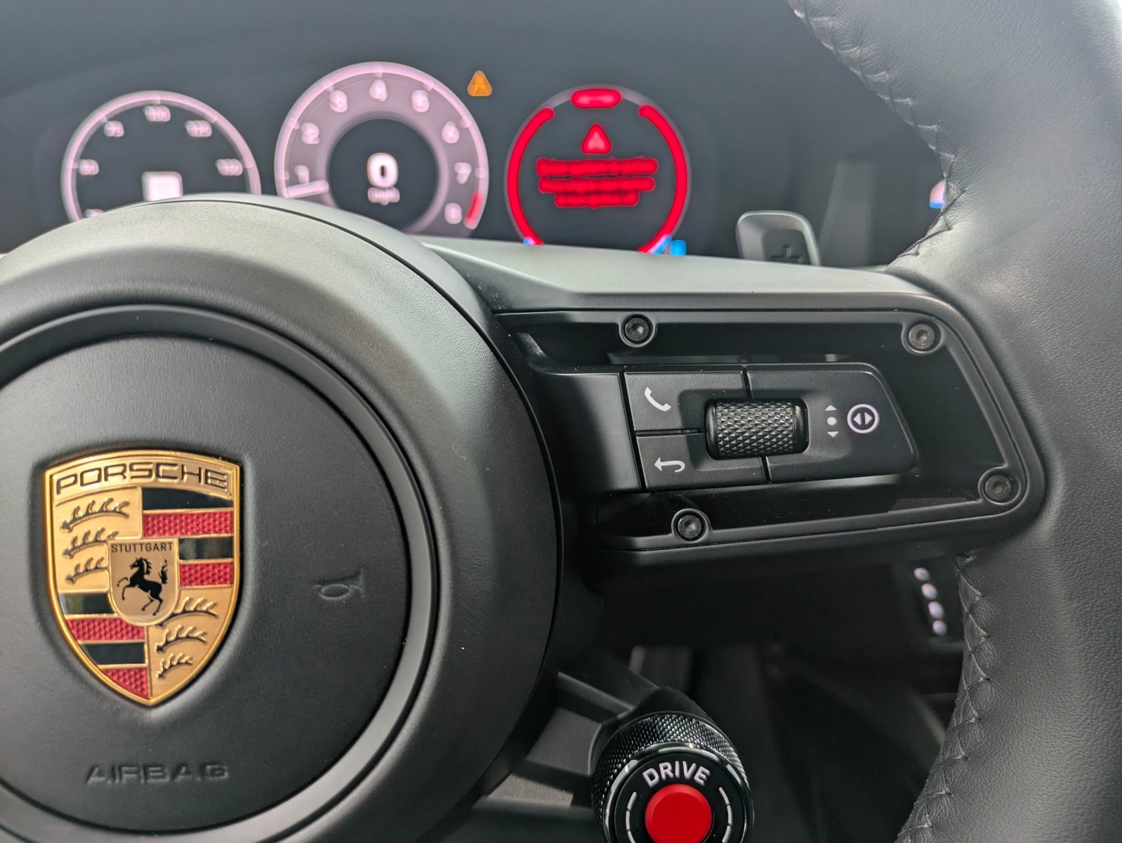 Certified 2025 Porsche 911 Carrera RWD image 29