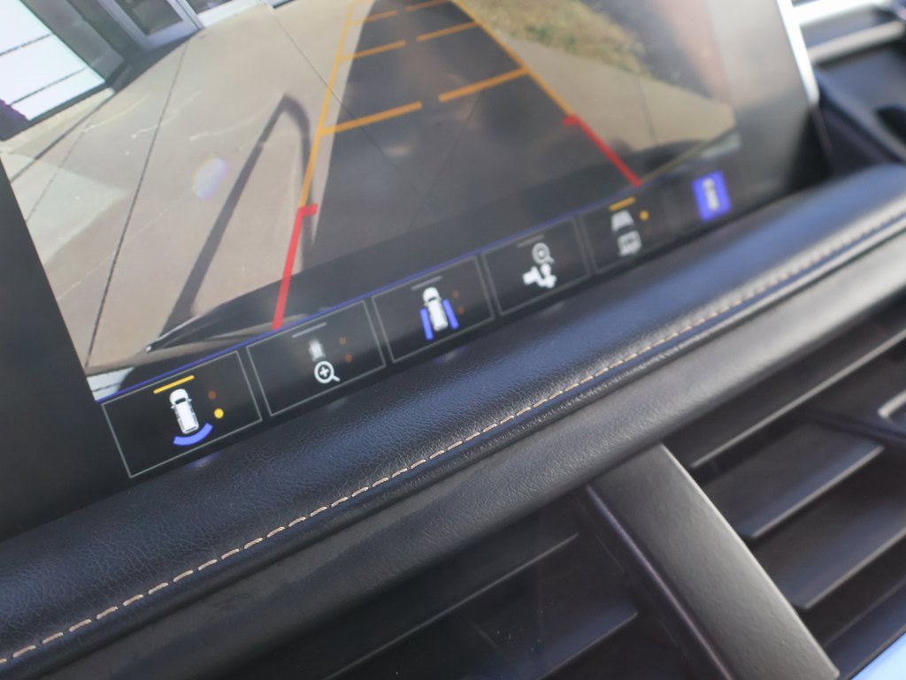 Used 2022 GMC Yukon SLT w/ SLT Premium Package image 31