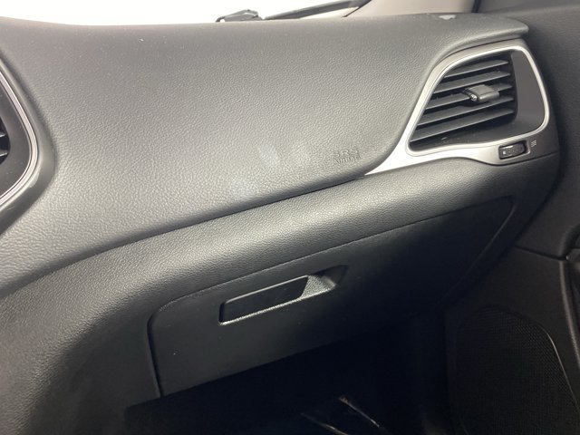 Used 2019 Jeep Cherokee Latitude w/ Popular Appearance Group AWD/4WD image 29