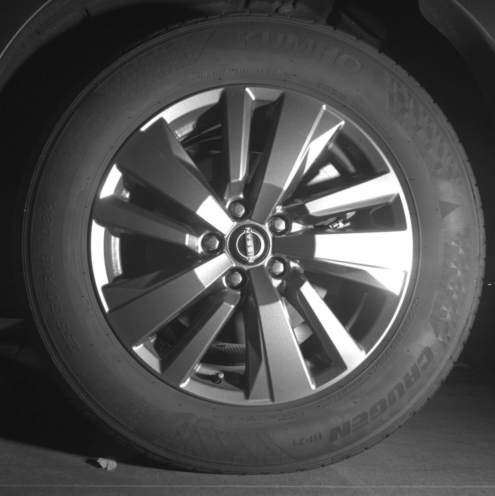 Used 2025 Nissan Pathfinder SV FWD image 22
