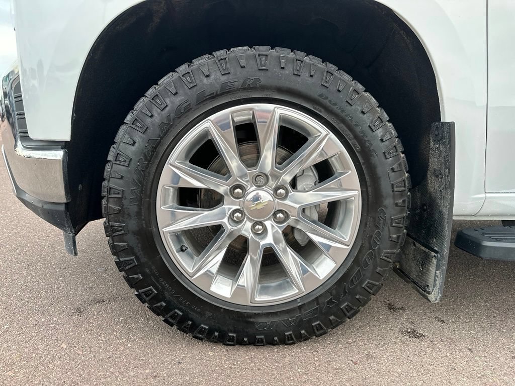 Used 2021 Chevrolet Silverado 1500 LTZ w/ LTZ Premium Package AWD/4WD image 39