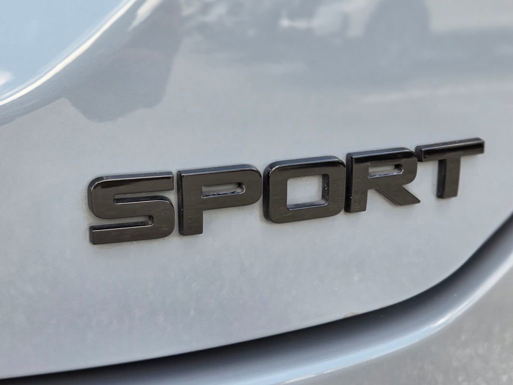 Used 2023 Honda Pilot Sport image 16