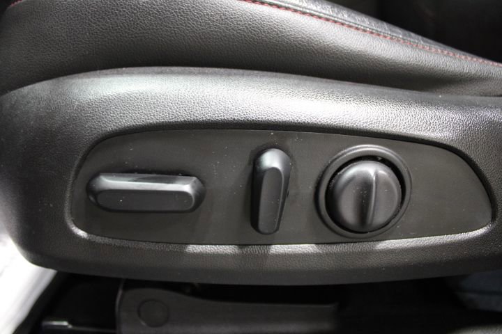 Used 2019 Chevrolet Blazer RS w/ LPO, Floor Liner Package image 22