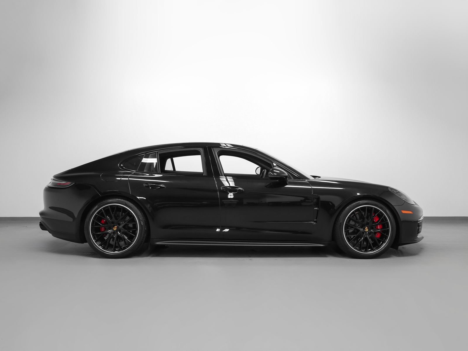 Certified 2023 Porsche Panamera GTS AWD/4WD image 13