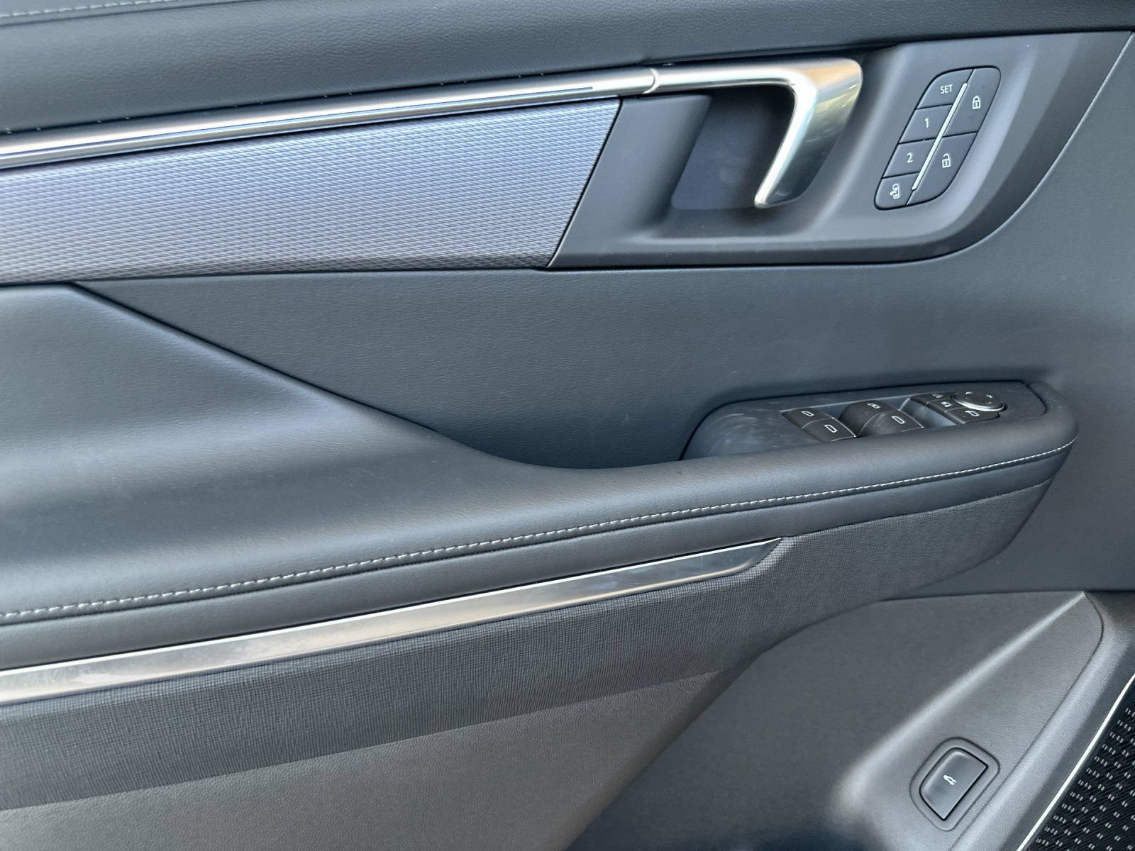 New 2026 Buick Enclave Sport Touring w/ Power Package FWD image 11