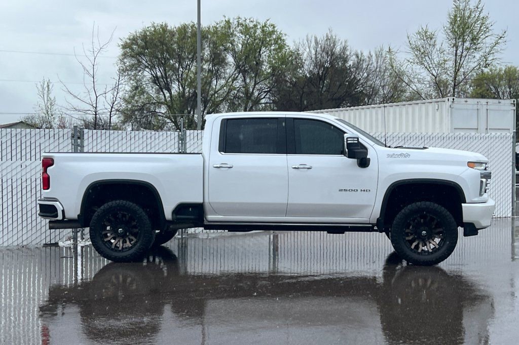 Used 2023 Chevrolet Silverado 2500 High Country w/ Z71 Off-Road Package AWD/4WD image 3