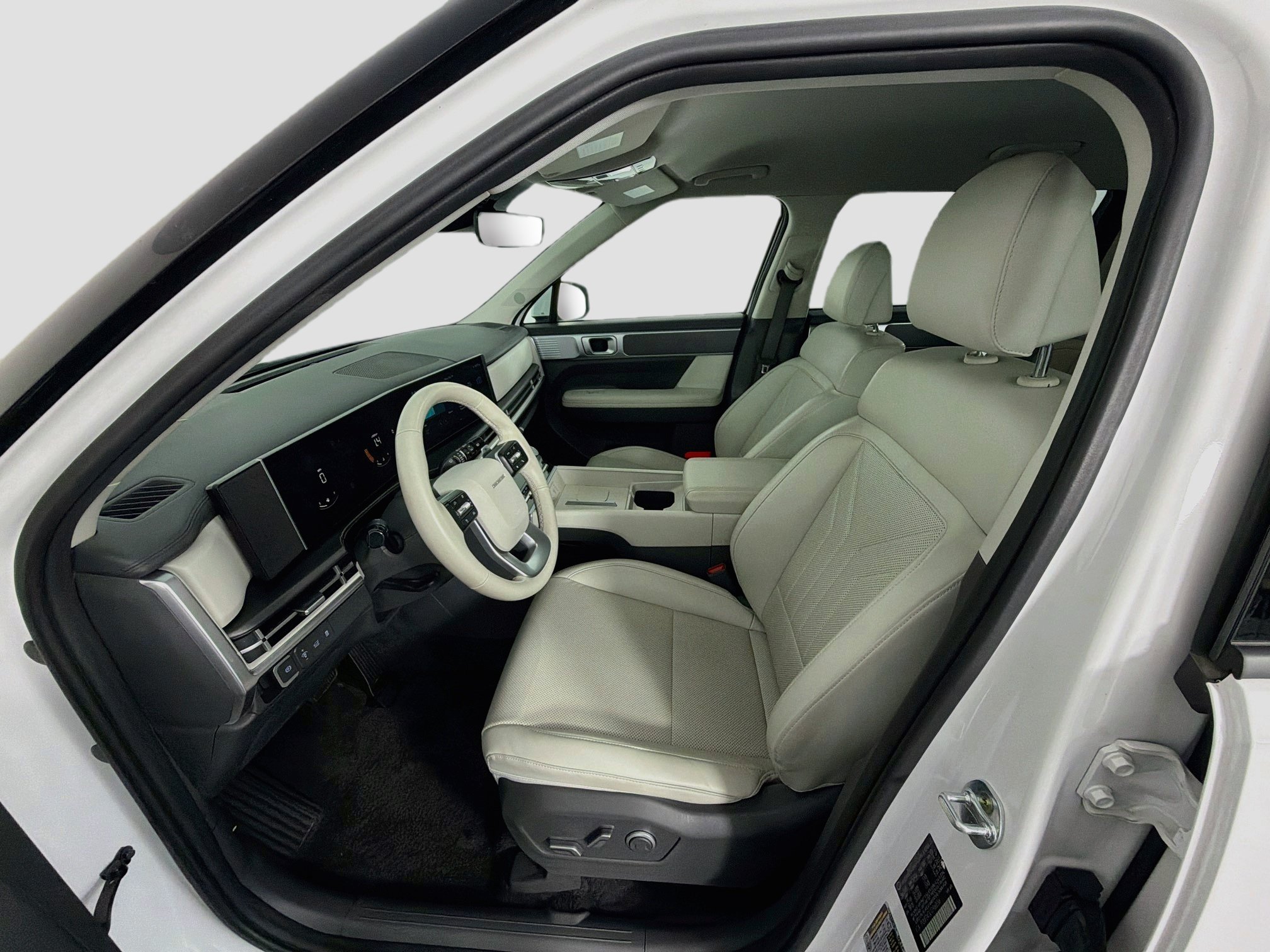 Used 2026 Hyundai Santa Fe SEL FWD image 13