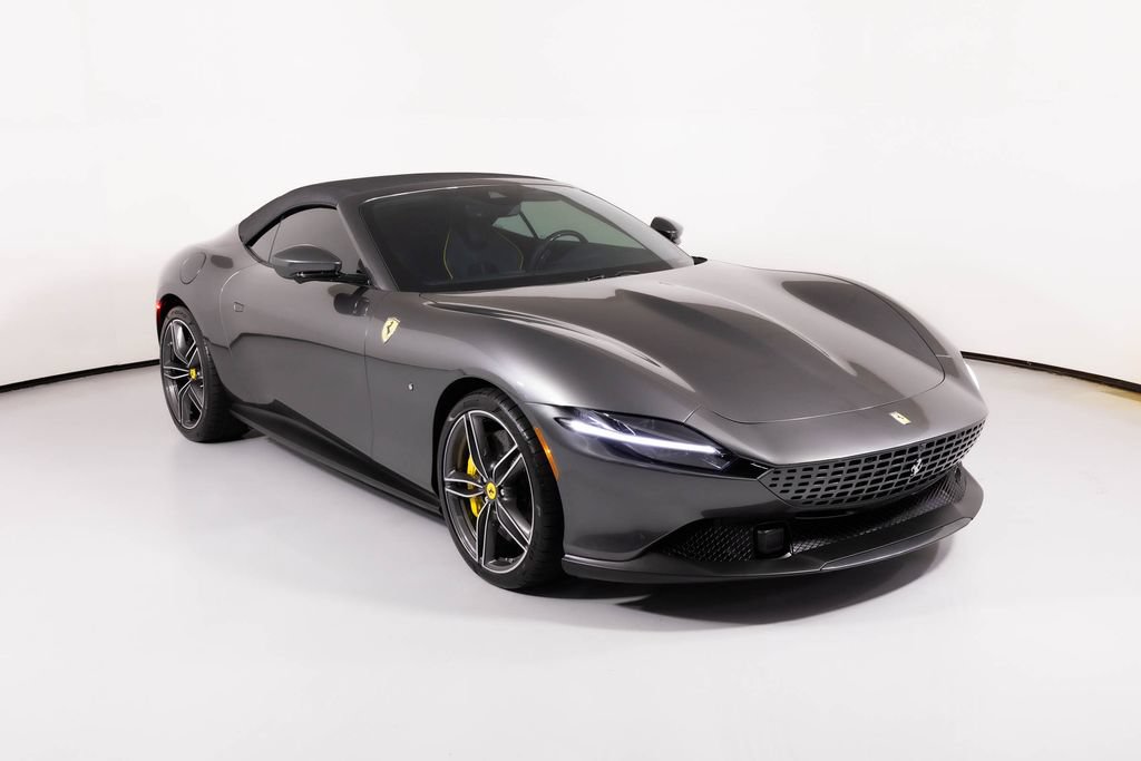 Used 2025 Ferrari Roma Spider RWD image 7