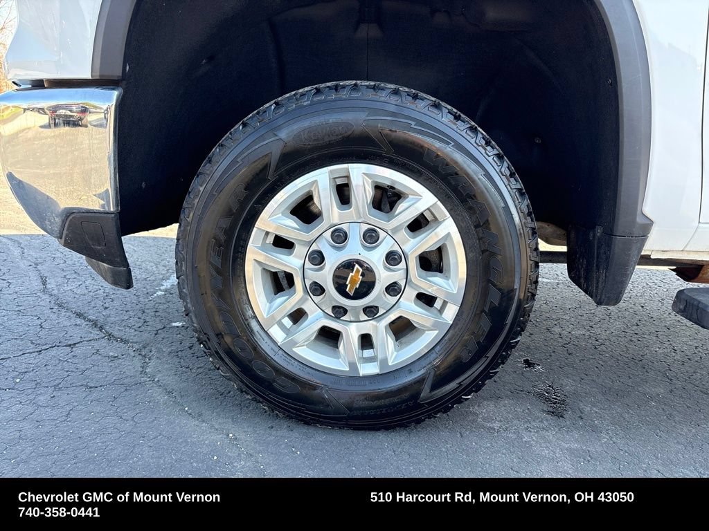 Used 2024 Chevrolet Silverado 2500 LT AWD/4WD image 24