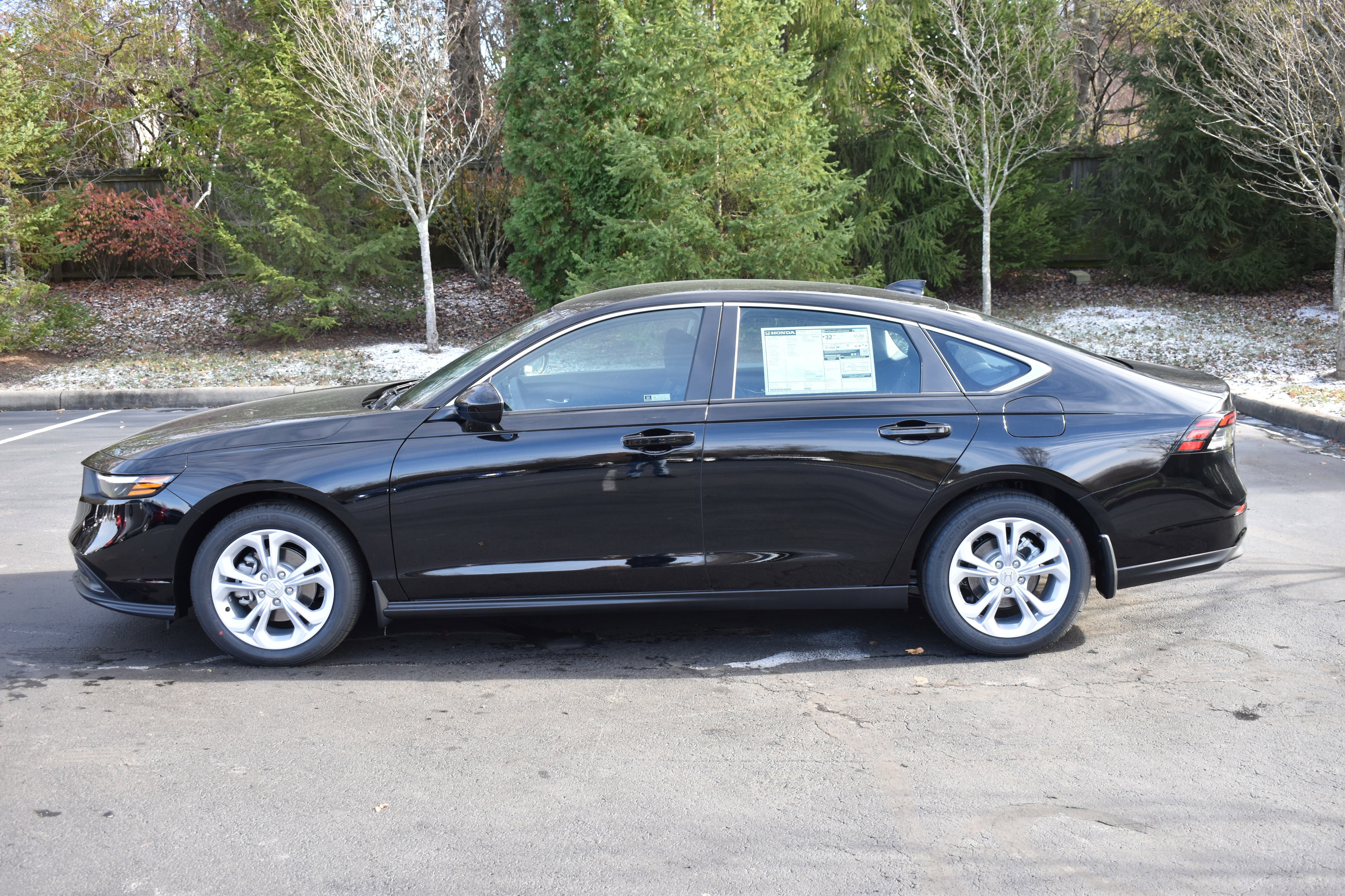 New 2025 Honda Accord LX image 4